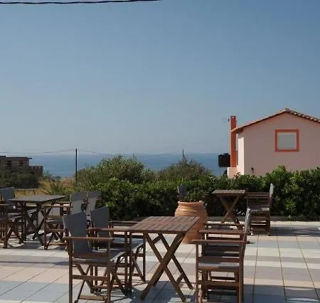 Evalia Apartment Anissaras