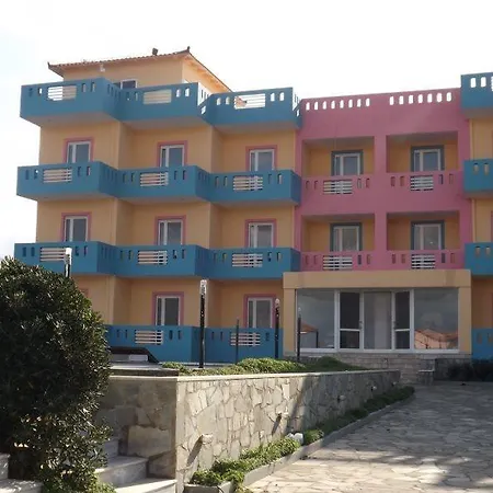 Evalia Apartment Anissaras